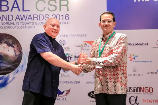 PTTEP awarded Platinum Award on PTTEP’s free healthcare center project