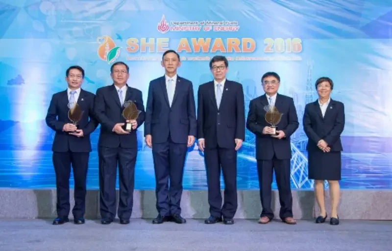PTTEP receives 3 Excellent SHE Awards from MOEN